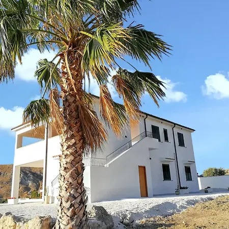 Apartment Spacious Apartment In Montallegro With Stunning Views *